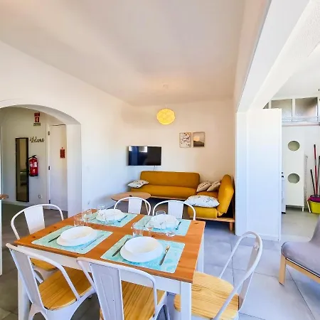 Flh Summer Flat