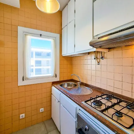 Flh Summer Flat